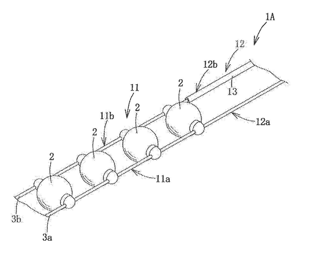 Functional yarn equipped with semiconductor functional elements