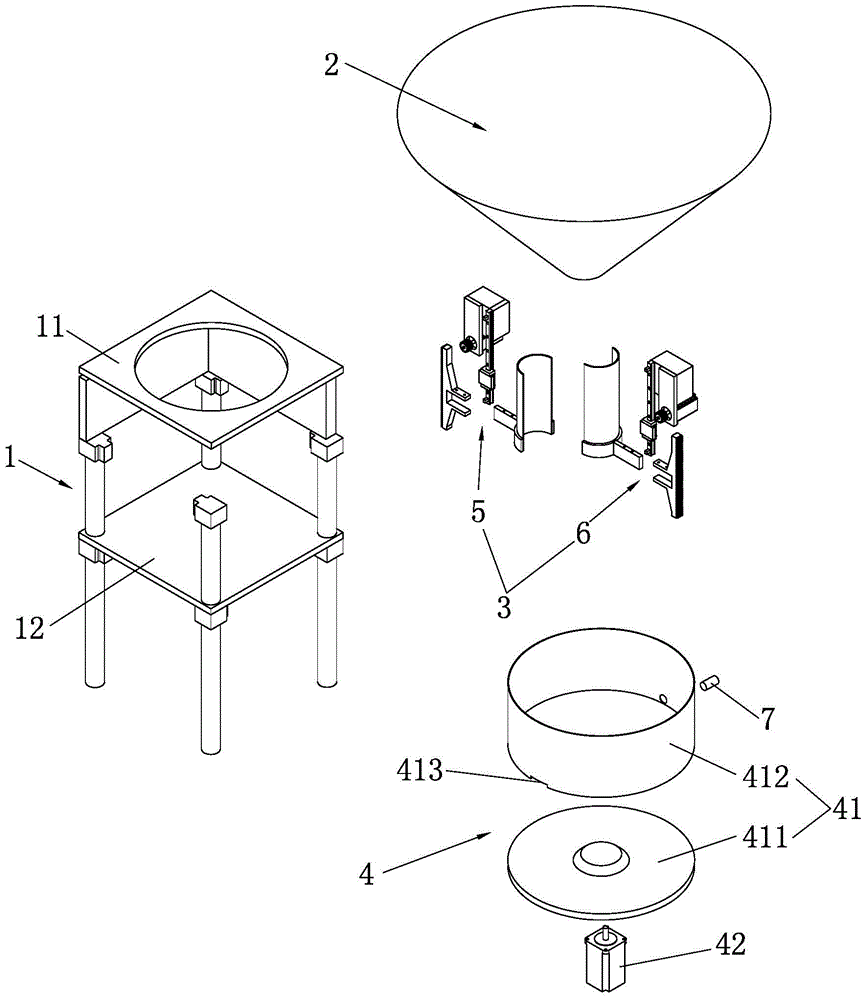 Automatic material supply device and material supply method thereof