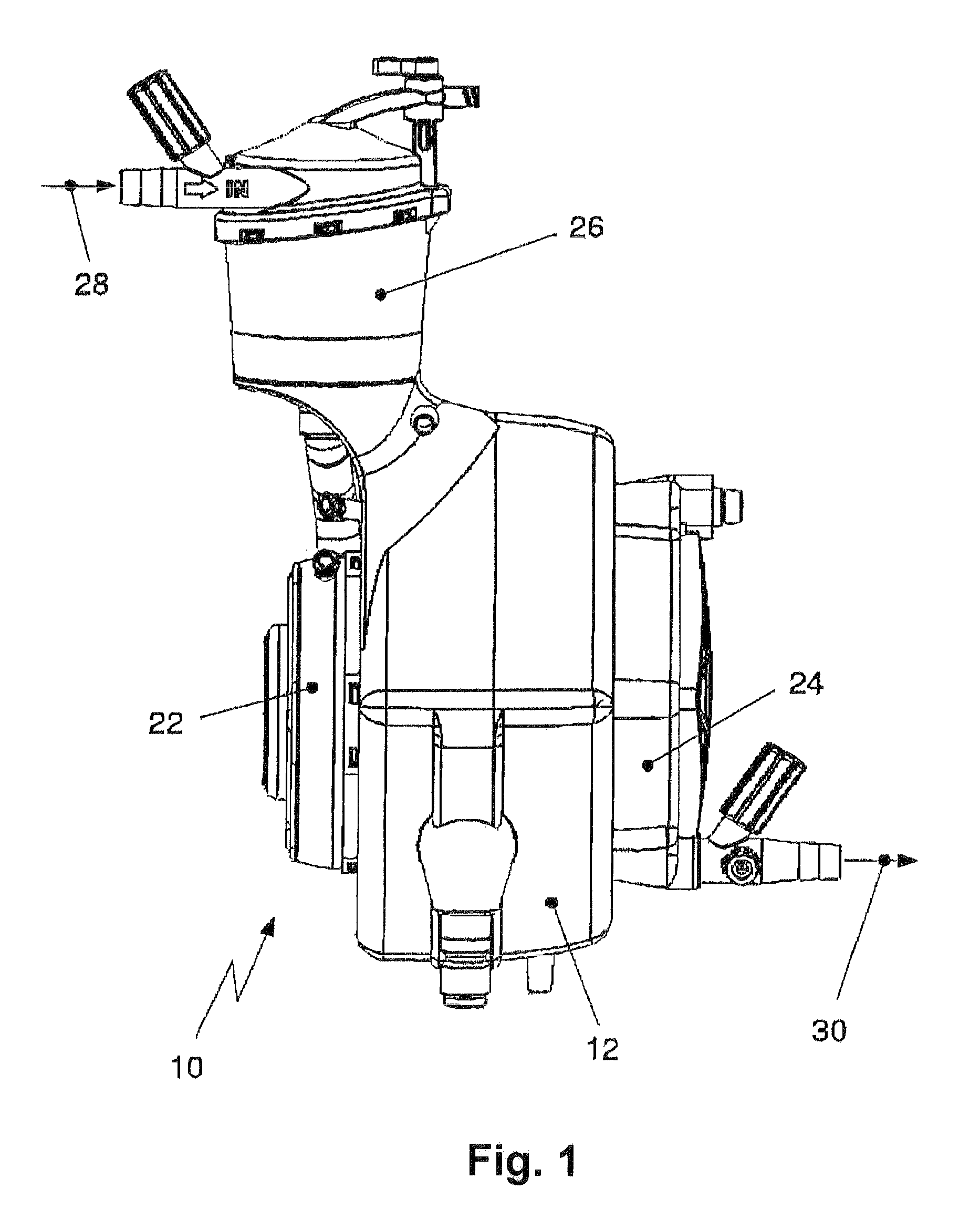 Device for handling blood in extracorporeal blood circulation