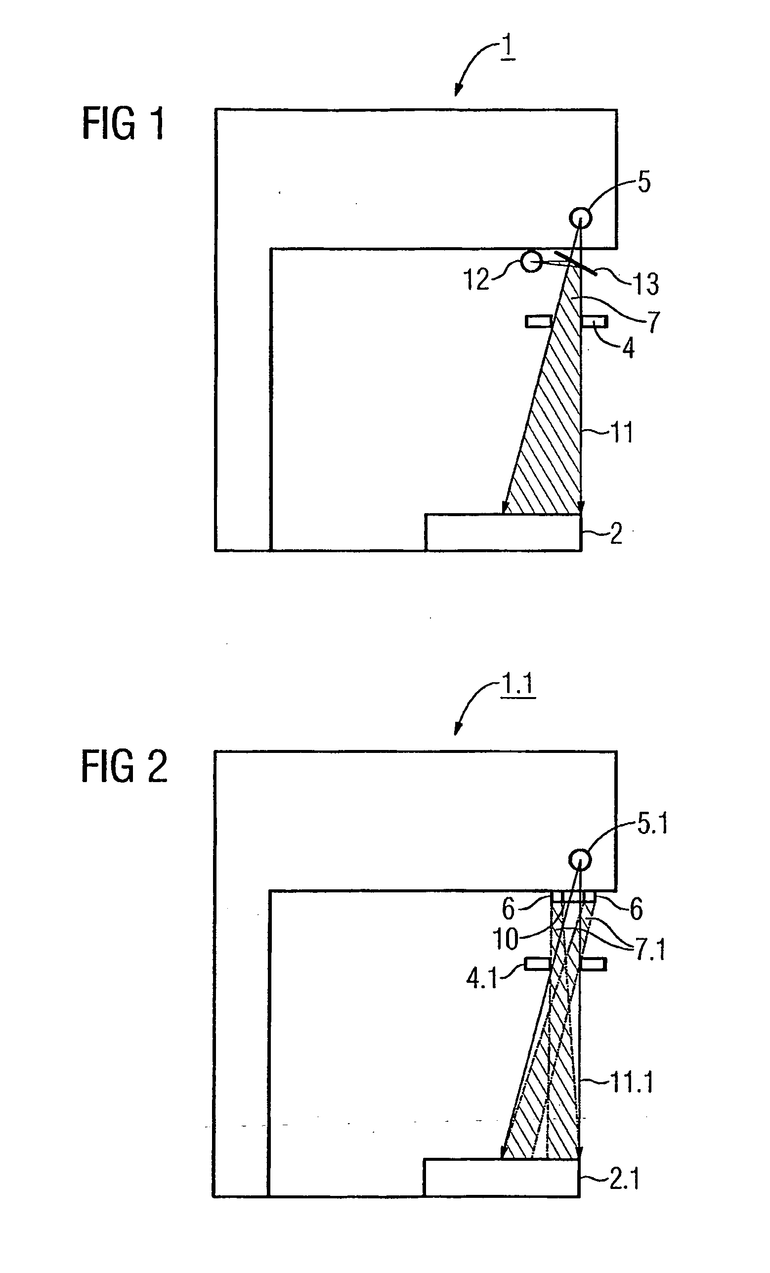 X-ray apparatus and mammographic x-ray apparatus with an indicator