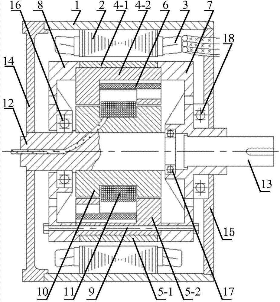 Mixed excitation synchronous motor with combined rotor cores internally provided with retained magnetic bridges