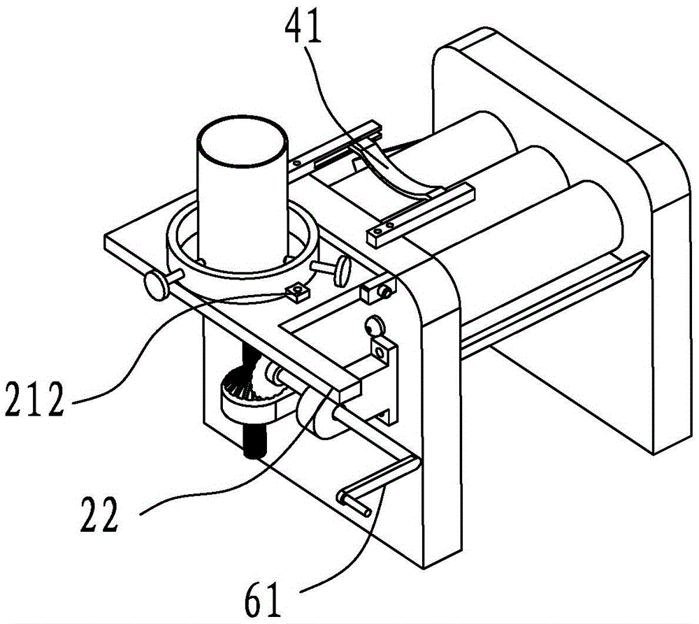 A feeding mechanism for a three-roller mill