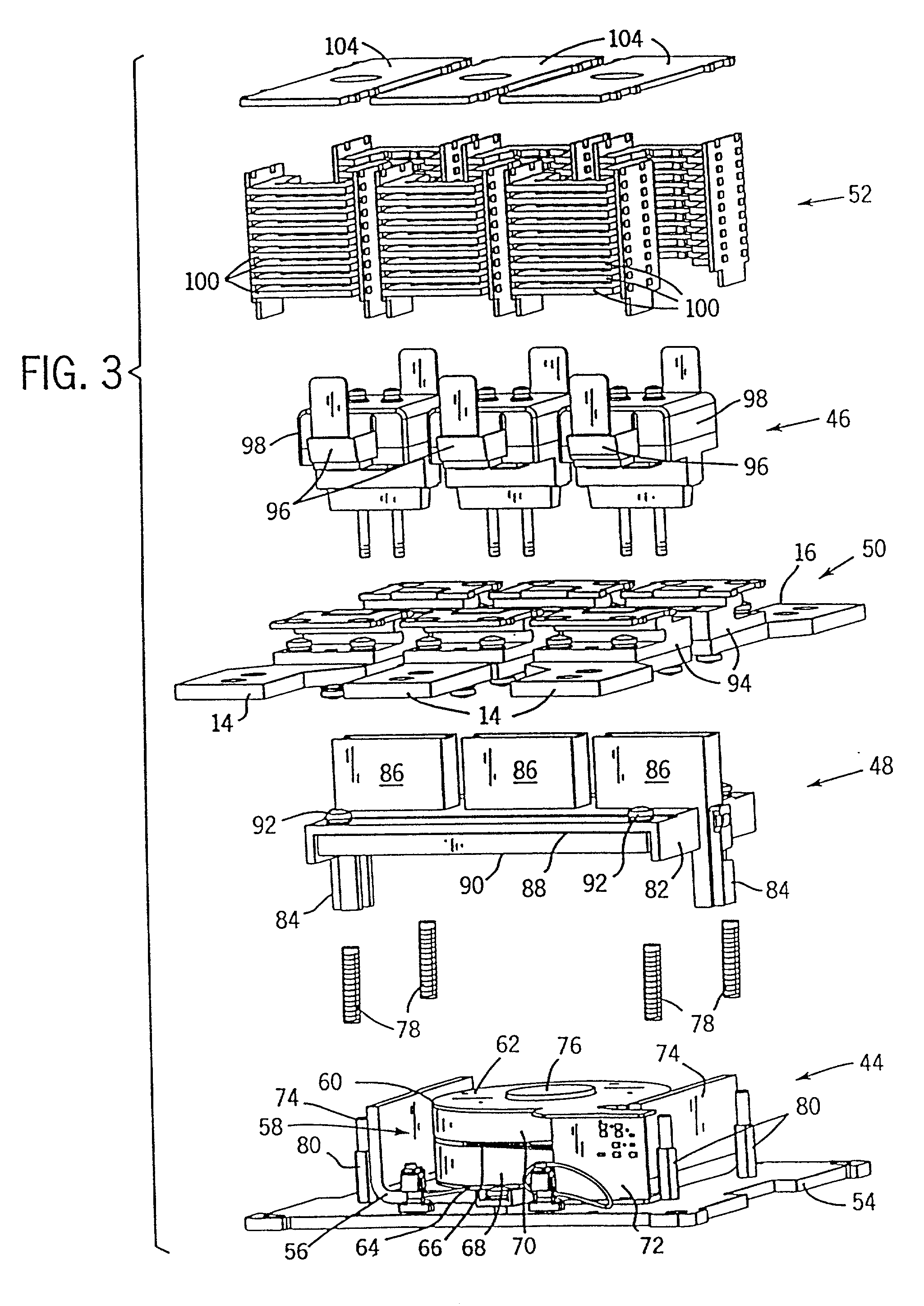 Electromagnetic operator for an electrical contactor and method for controlling same