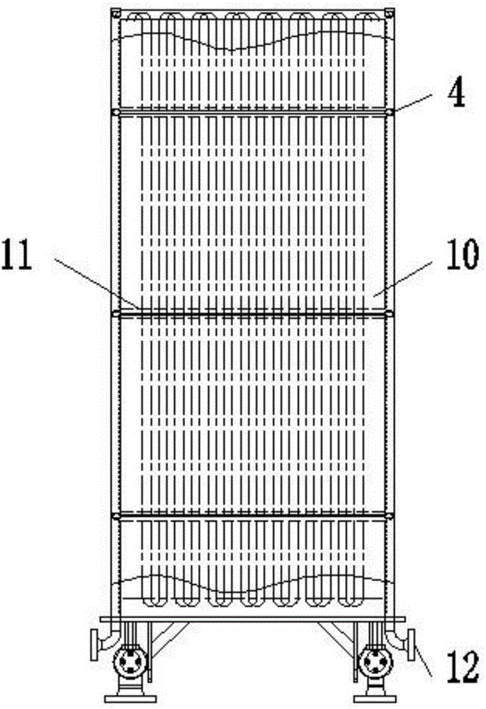 Built-in anti-adhesion heat exchanger for circulating fluidized bed