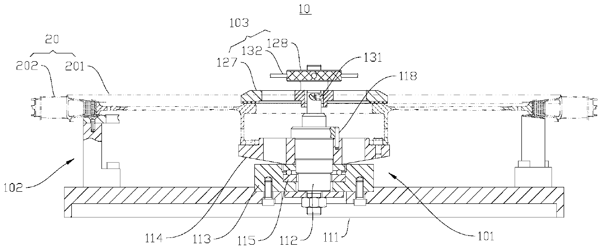 Micro-clearance assembling device and micro-clearance assembling method for low pressure turbine blade of aircraft engine