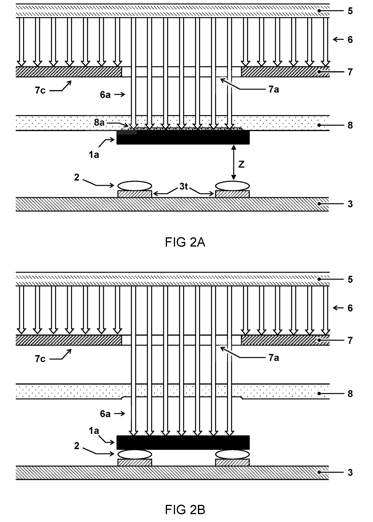 Apparatus and method for contactless transfer and soldering of chips using a flash lamp