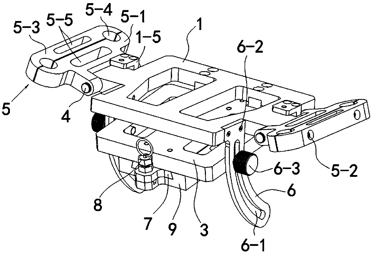 Remote throwing device of UAV mounted hand-cast grenades and HESHs