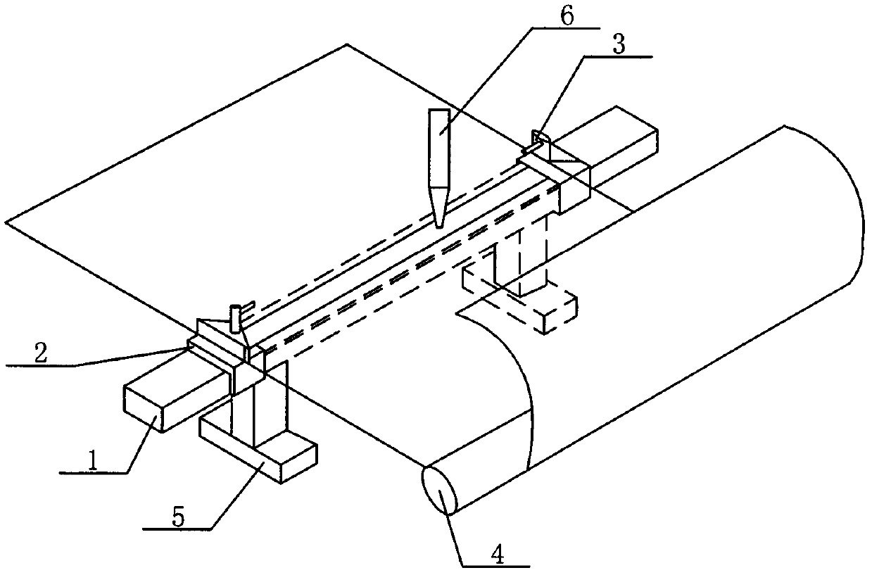 Closed-loop polyester film conveyor belt connecting device of drier and connecting method thereof