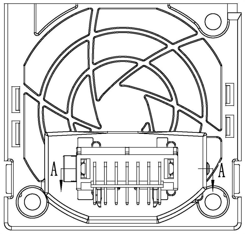 A fan connector tool-free installation structure