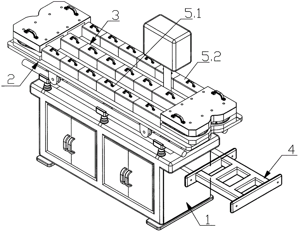 High-precision molding machine for molding medical ultrathin blowpipe