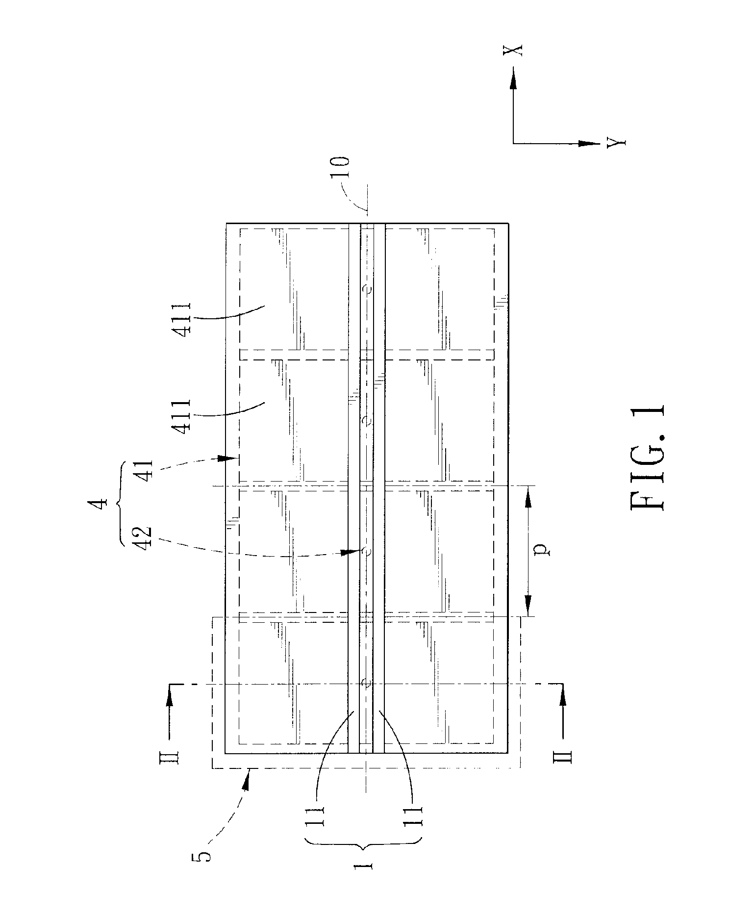 Filtering device and differential signal transmission circuit capable of suppressing common-mode noises upon transmission of a deifferential signal