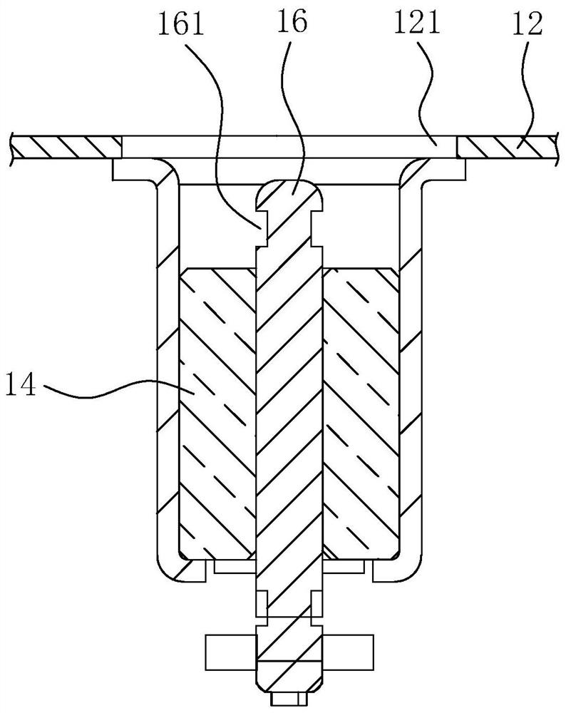Mounting device for motor assembly