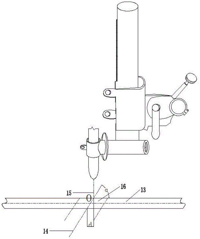 Inclined hole cutting assembly and method for machining inclined holes through same