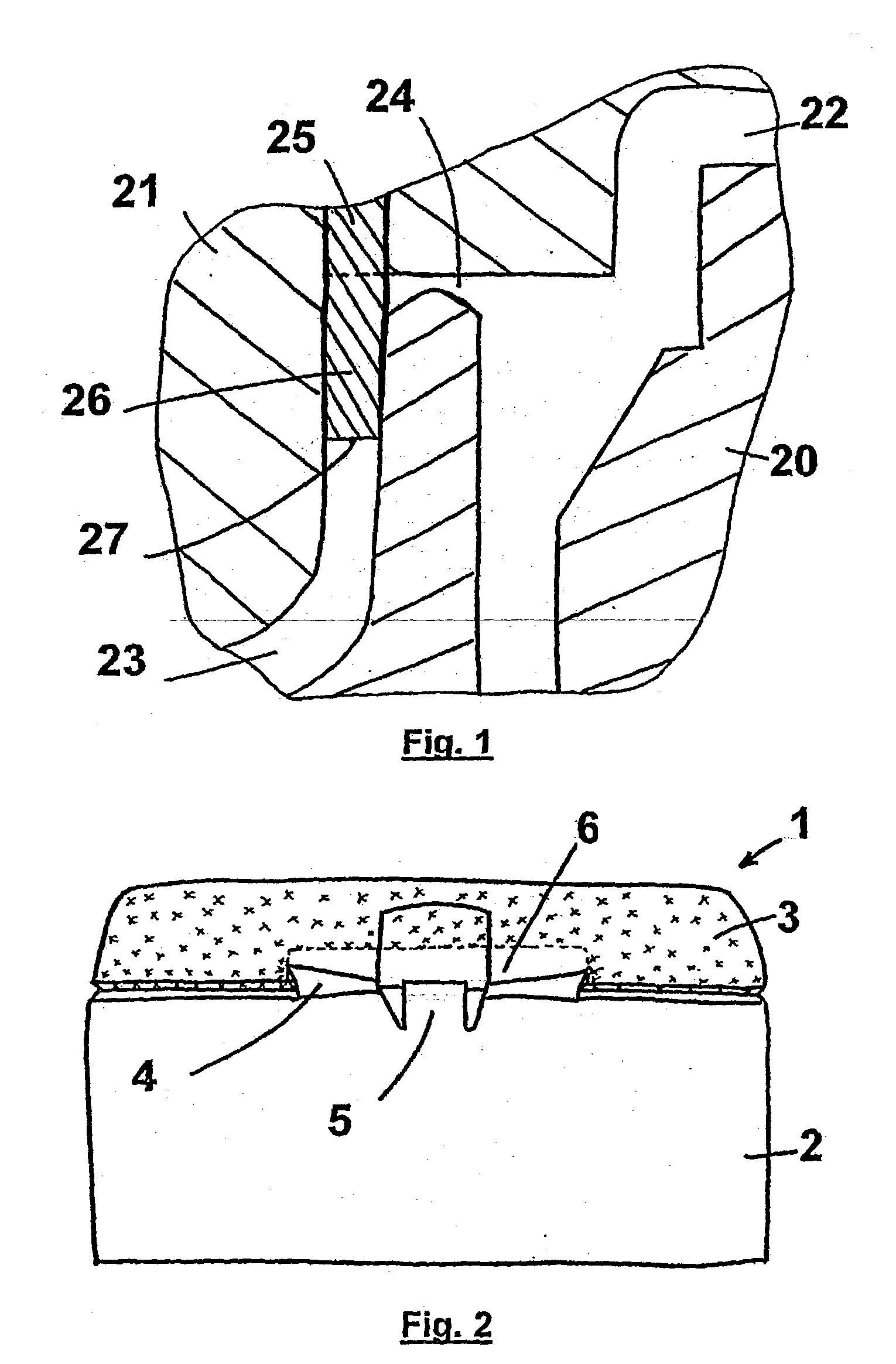 Multicolour and multiple material injection moulding of a capsule provided with a cap pivoting about a hinge