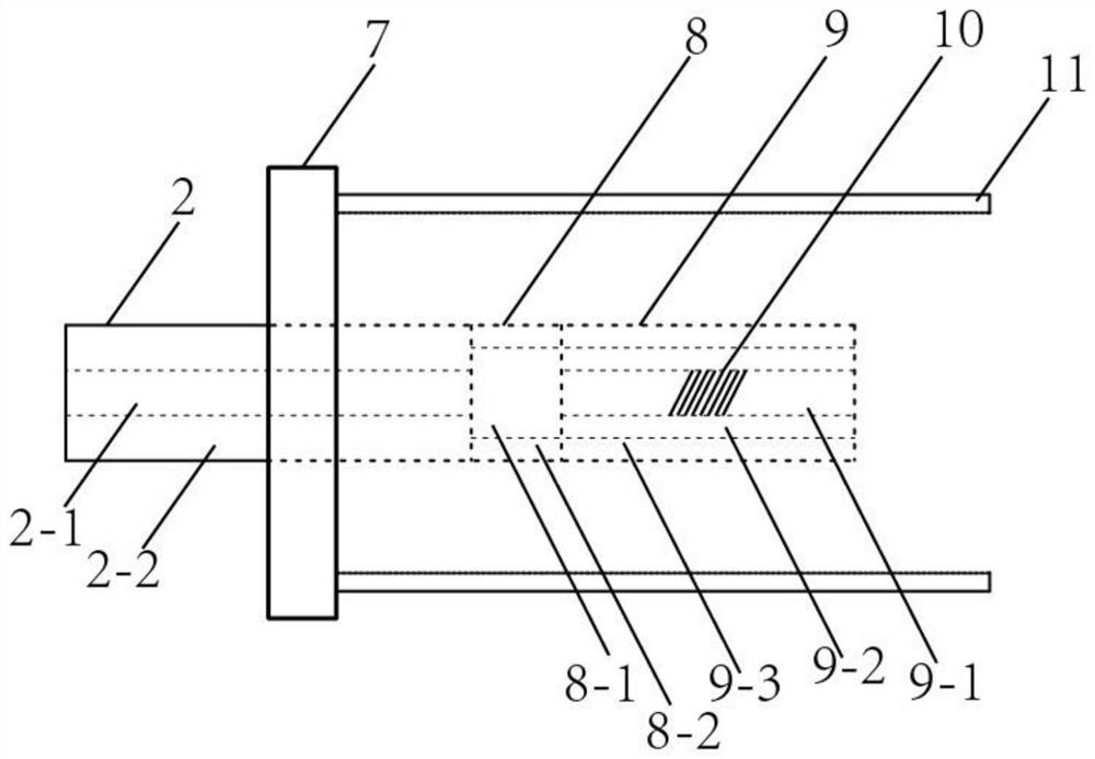 Optical fiber acceleration measuring device based on fiber core mismatch