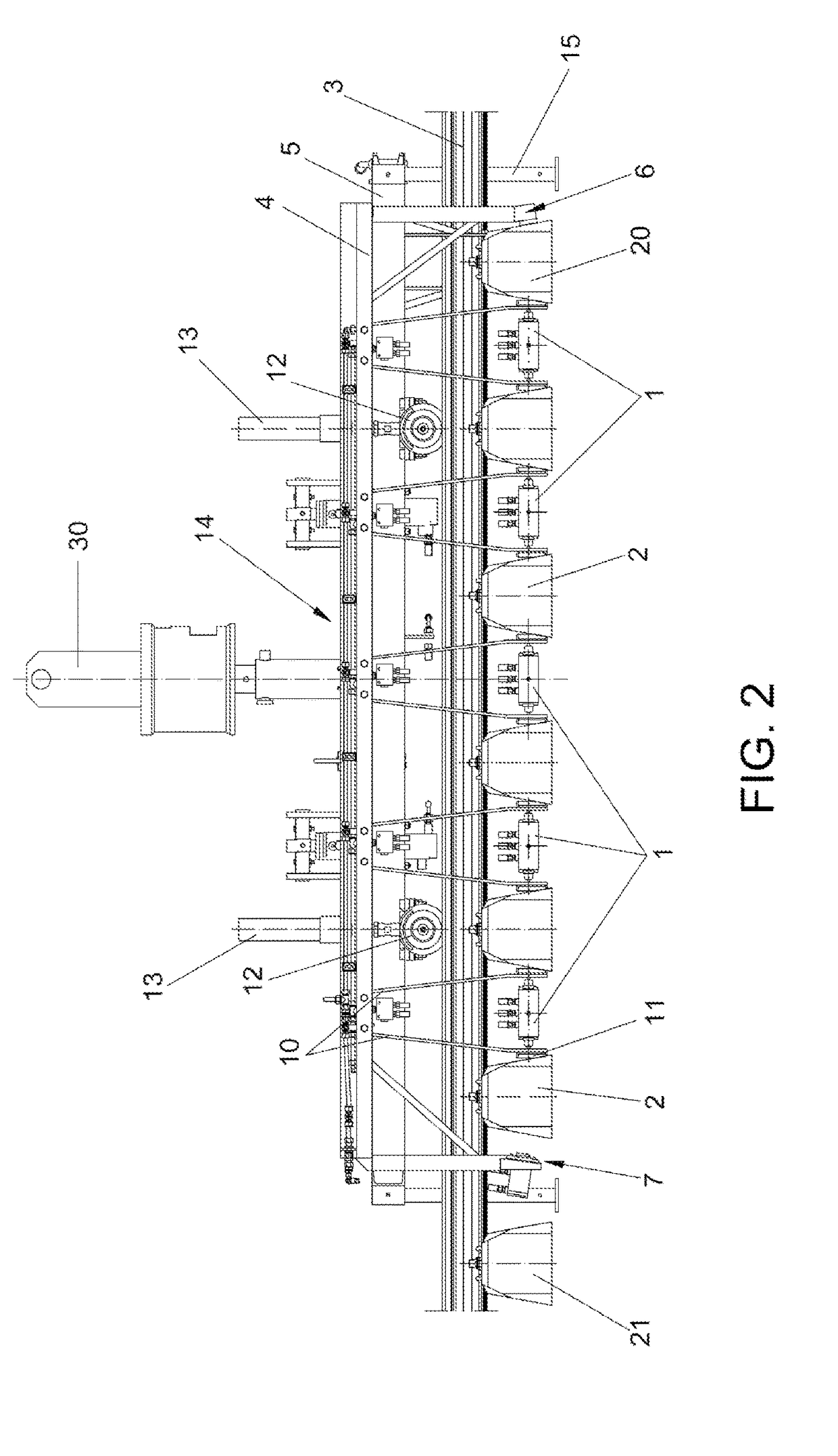 A railway track sleeper squaring device and self-propelled machine which comprises this device