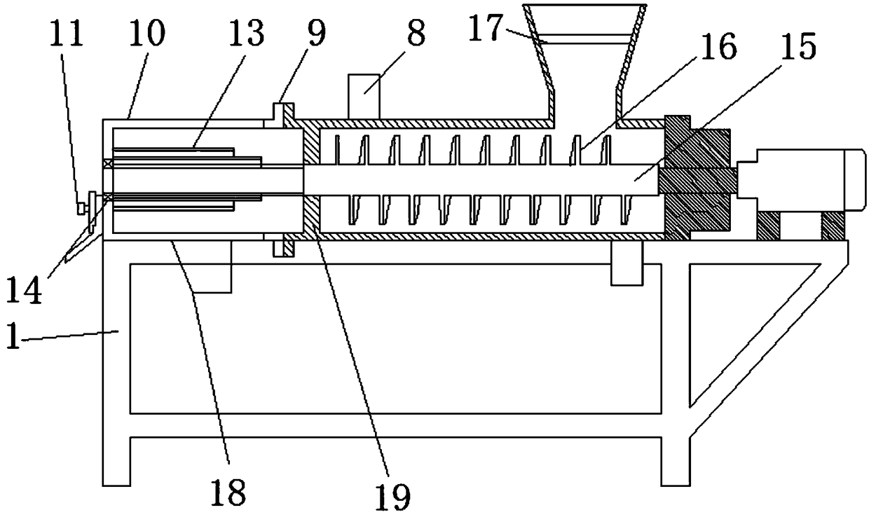 Full-automatic tea coarse filtering and extracting equipment for deep processing of tea