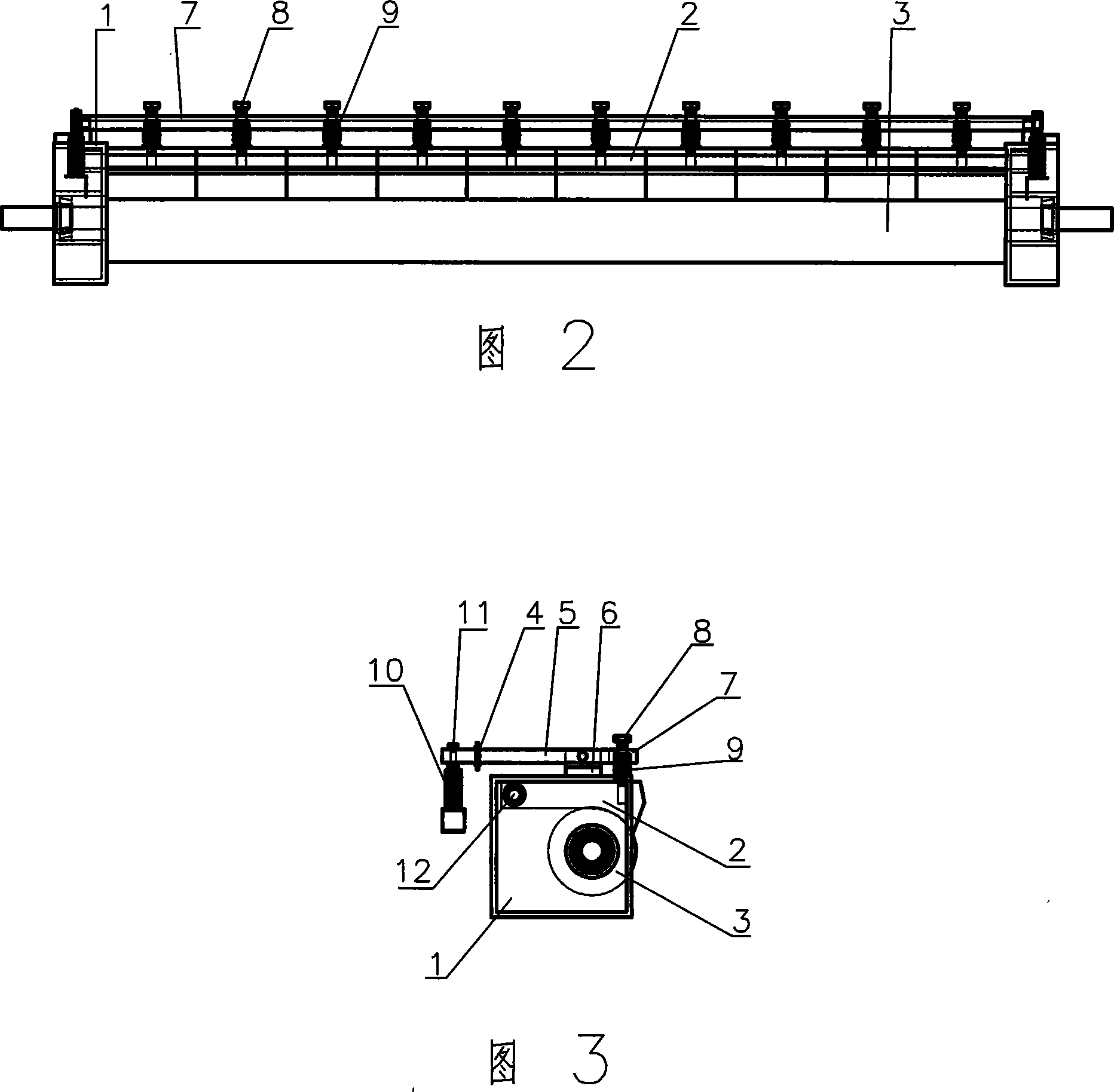 Segmented cotton feeding device of carding machine