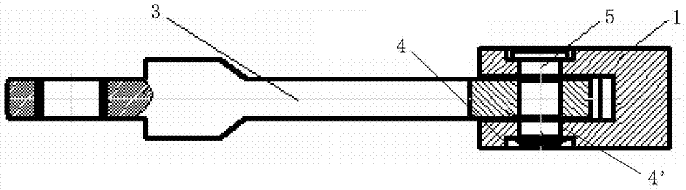 Semiautomatic disassembling device for crusher hammer head and disassembling method adopting semiautomatic disassembling device