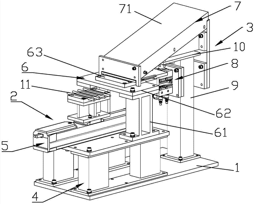Sequential feeding device for barrel-shaped workpiece
