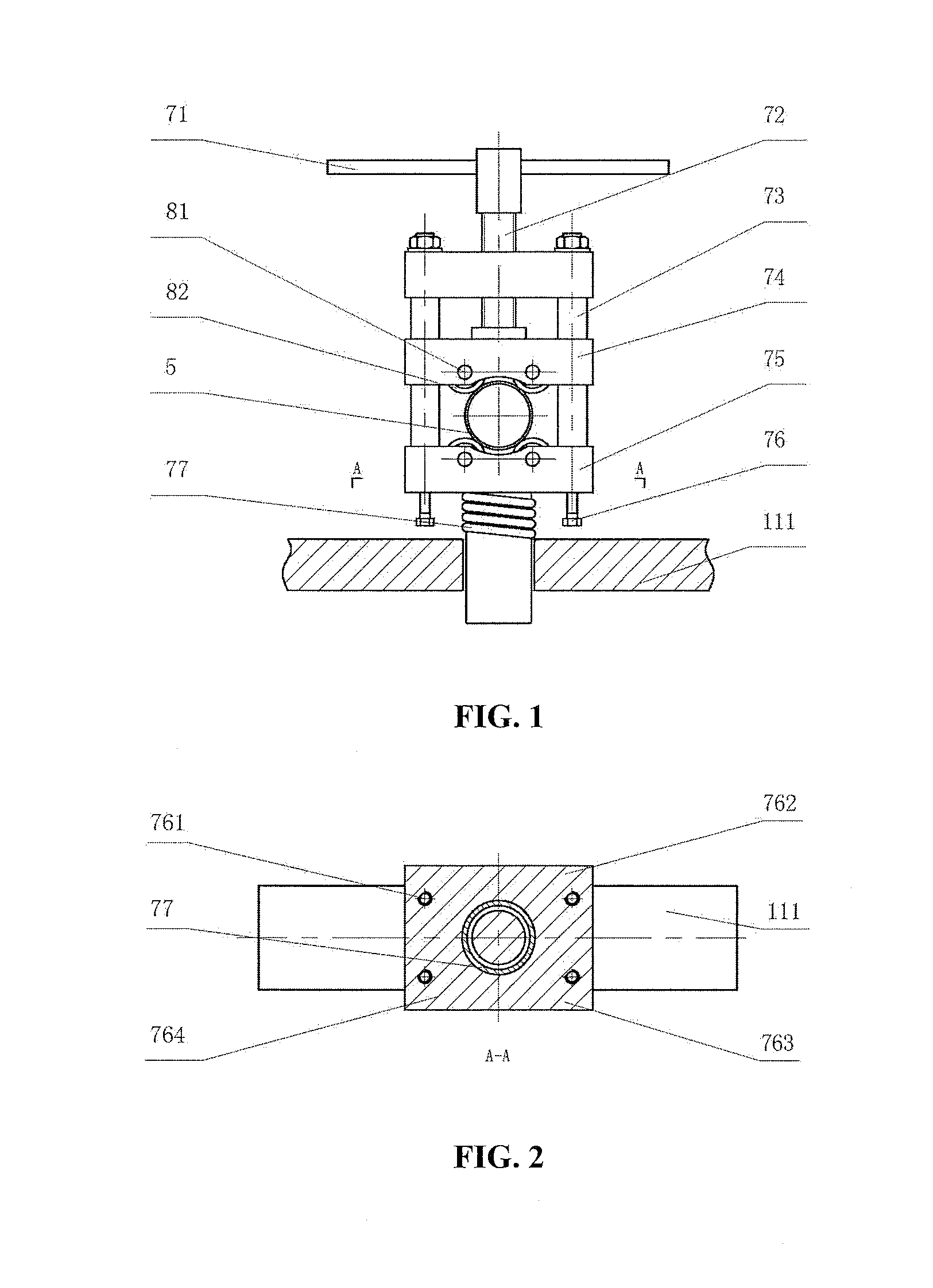 Rolling head for rolling pipe threads, apparatus and pipe column blank machined by the apparatus