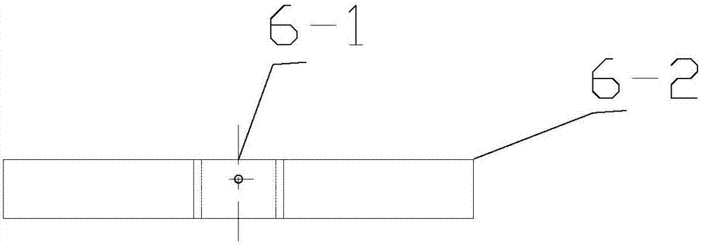 Centrifugal blade material-distributing mechanism