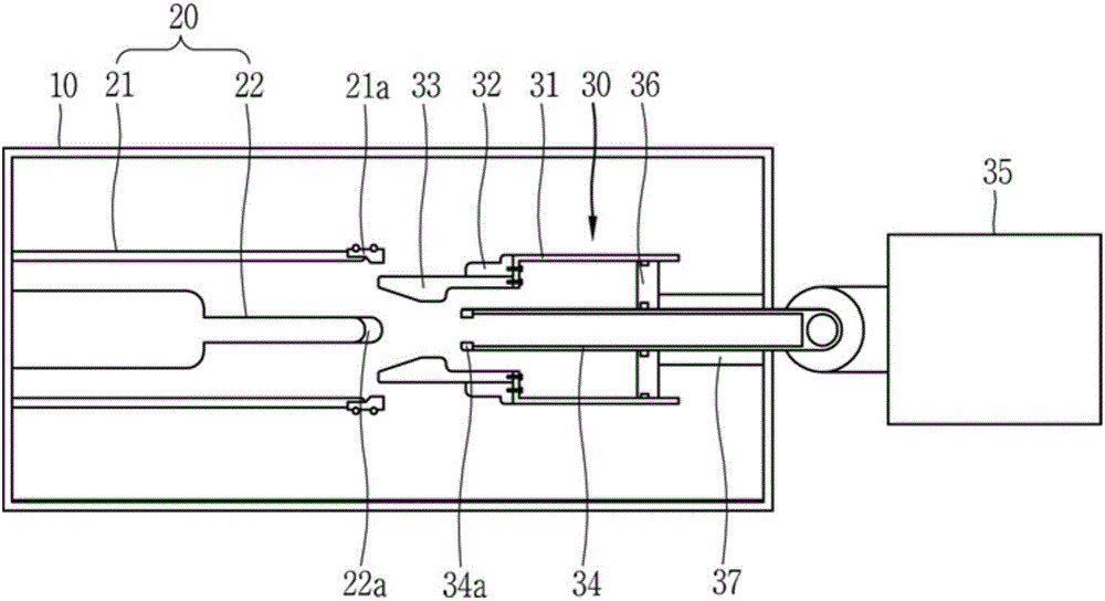 Circuit breaker with compact contact structure