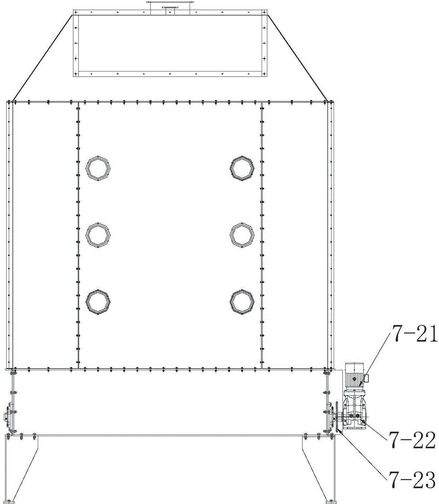 Power transmission device for discharging mechanism of screen roller type counterflow cooler