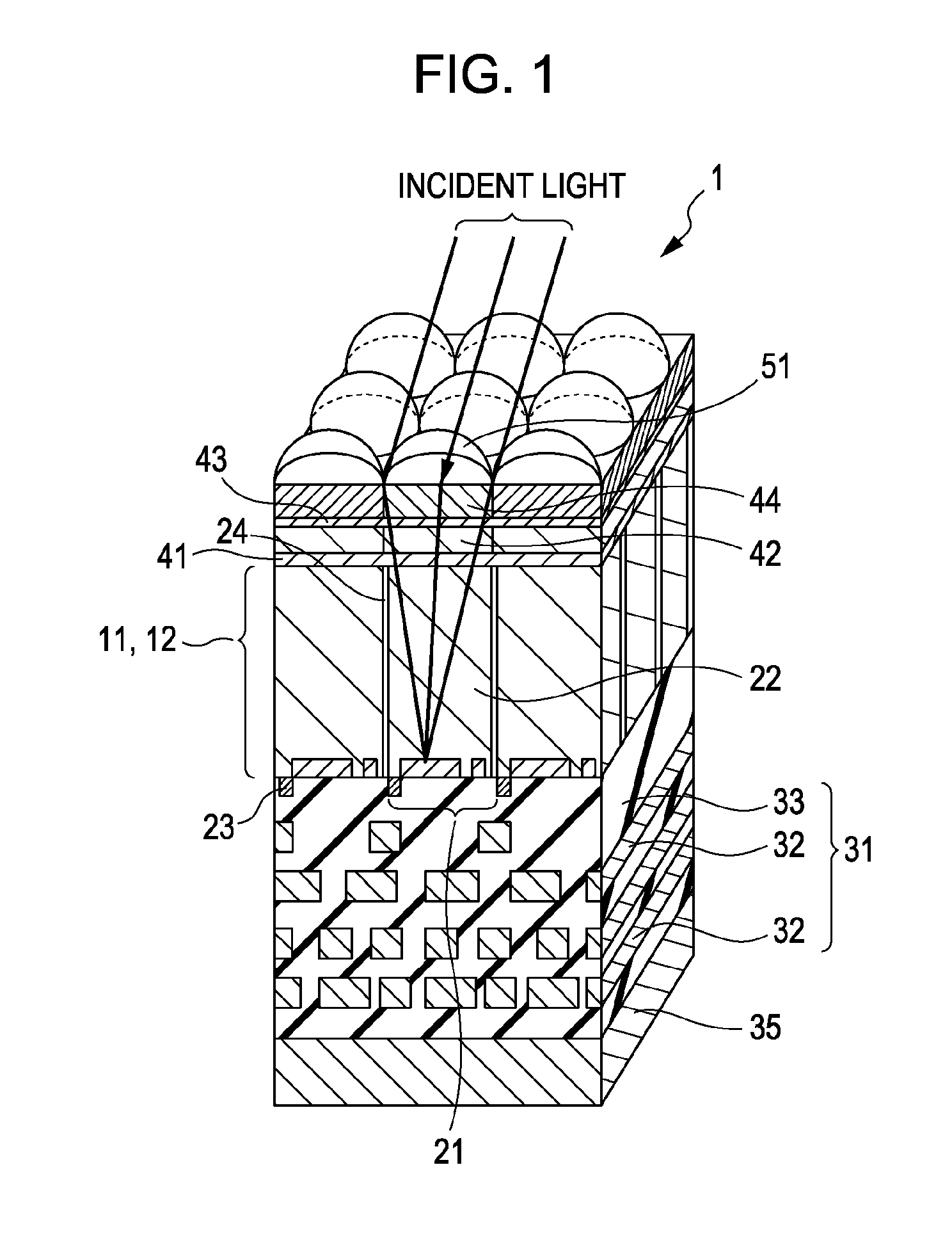 Solid-state imaging device with an organic photoelectric conversion film and imaging apparatus