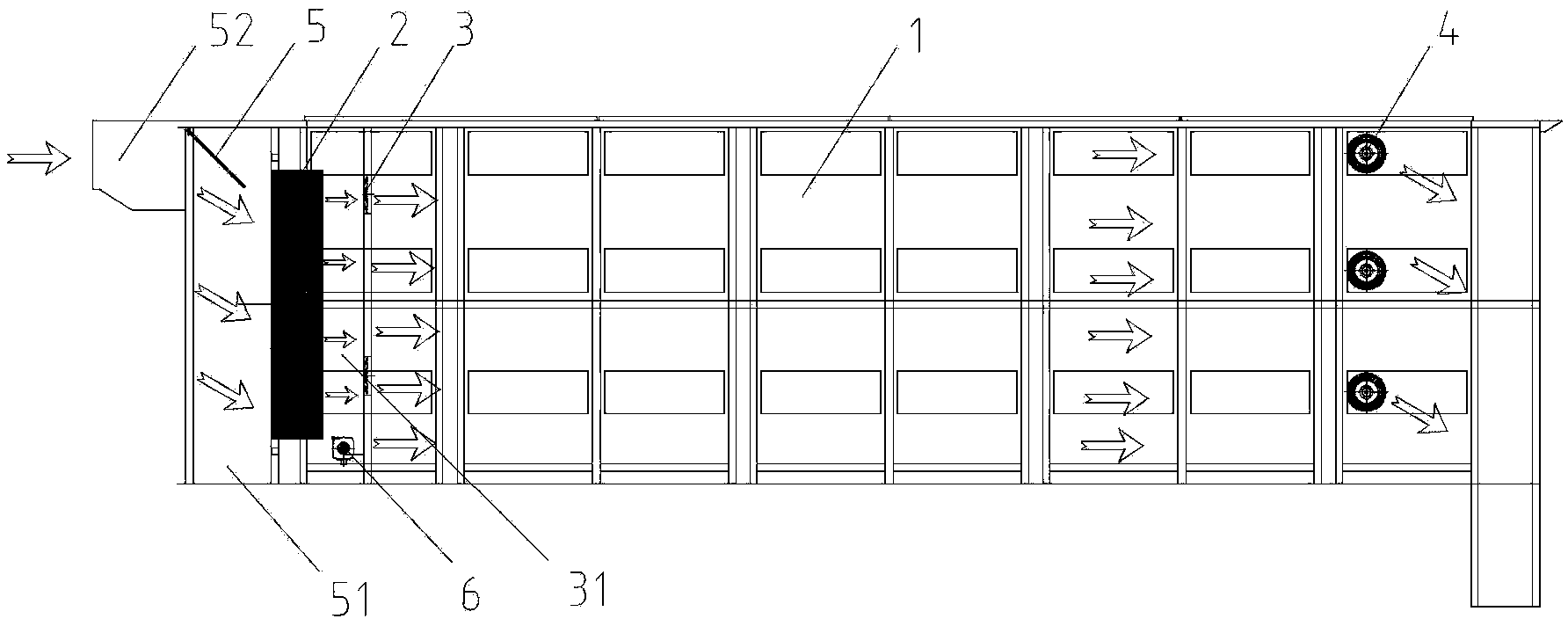 Full-sealed compartment used for conveying livestock and carrier vehicle provided with compartment