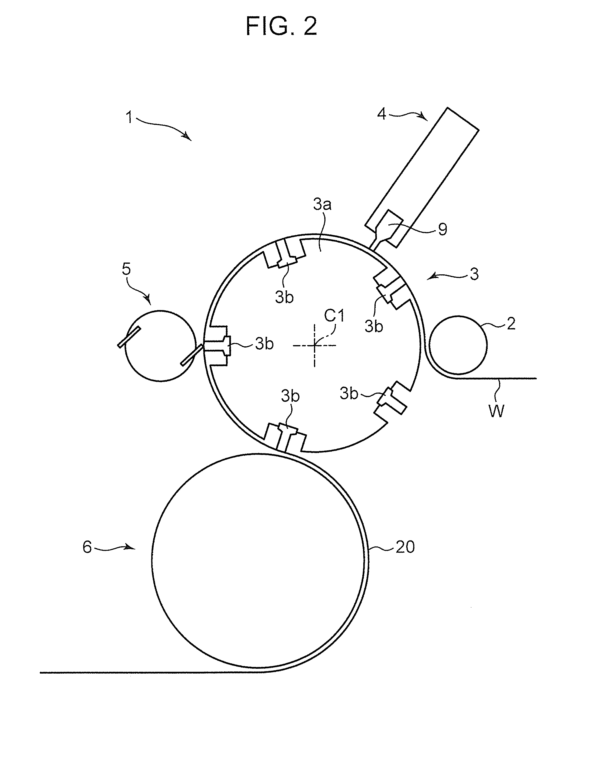 Ultrasonic horn, welder provided therewith, and method of producing disposable diaper using ultrasonic horn