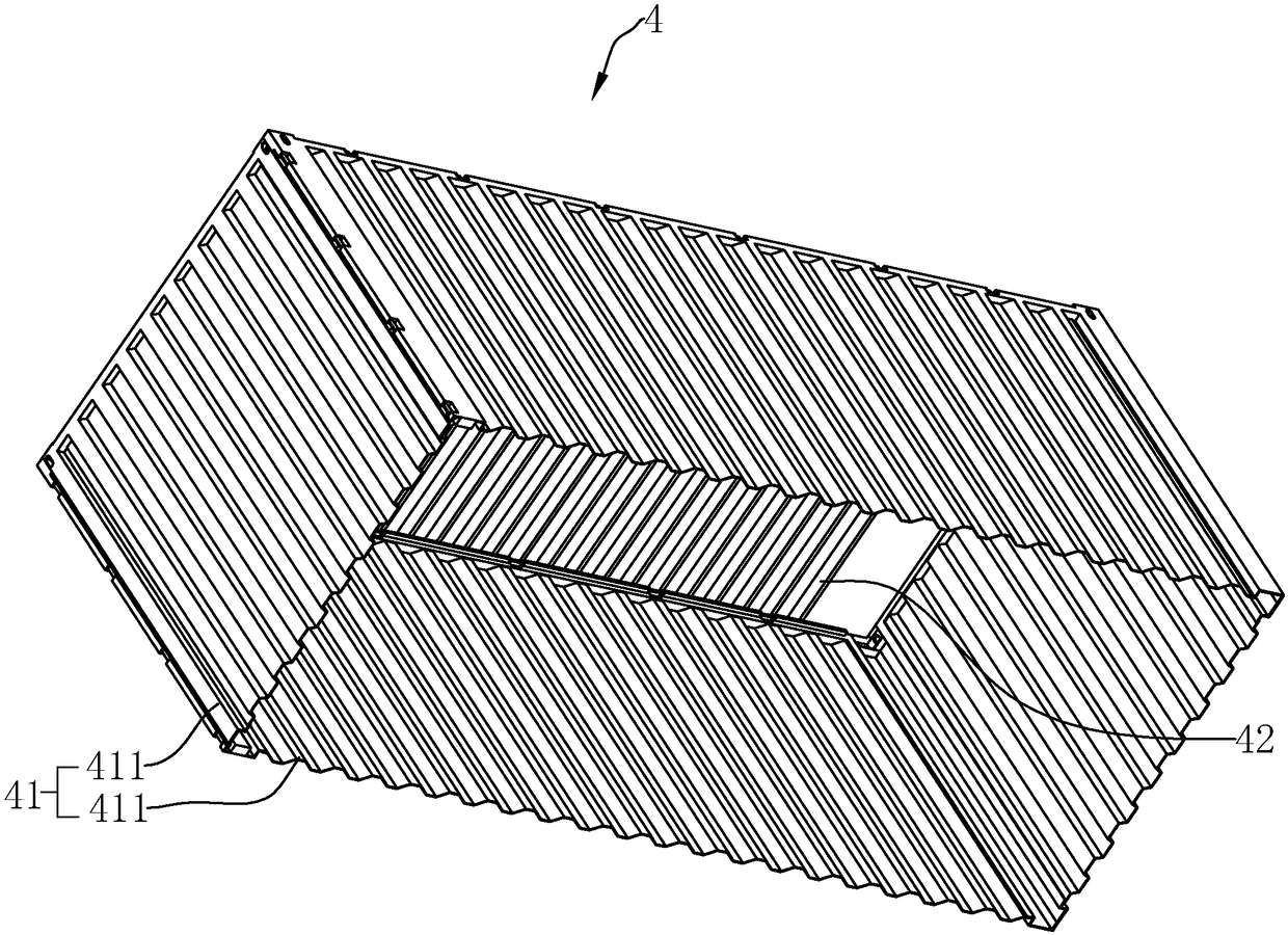 Flat plate transport vehicle with vertical flip opening type box covers