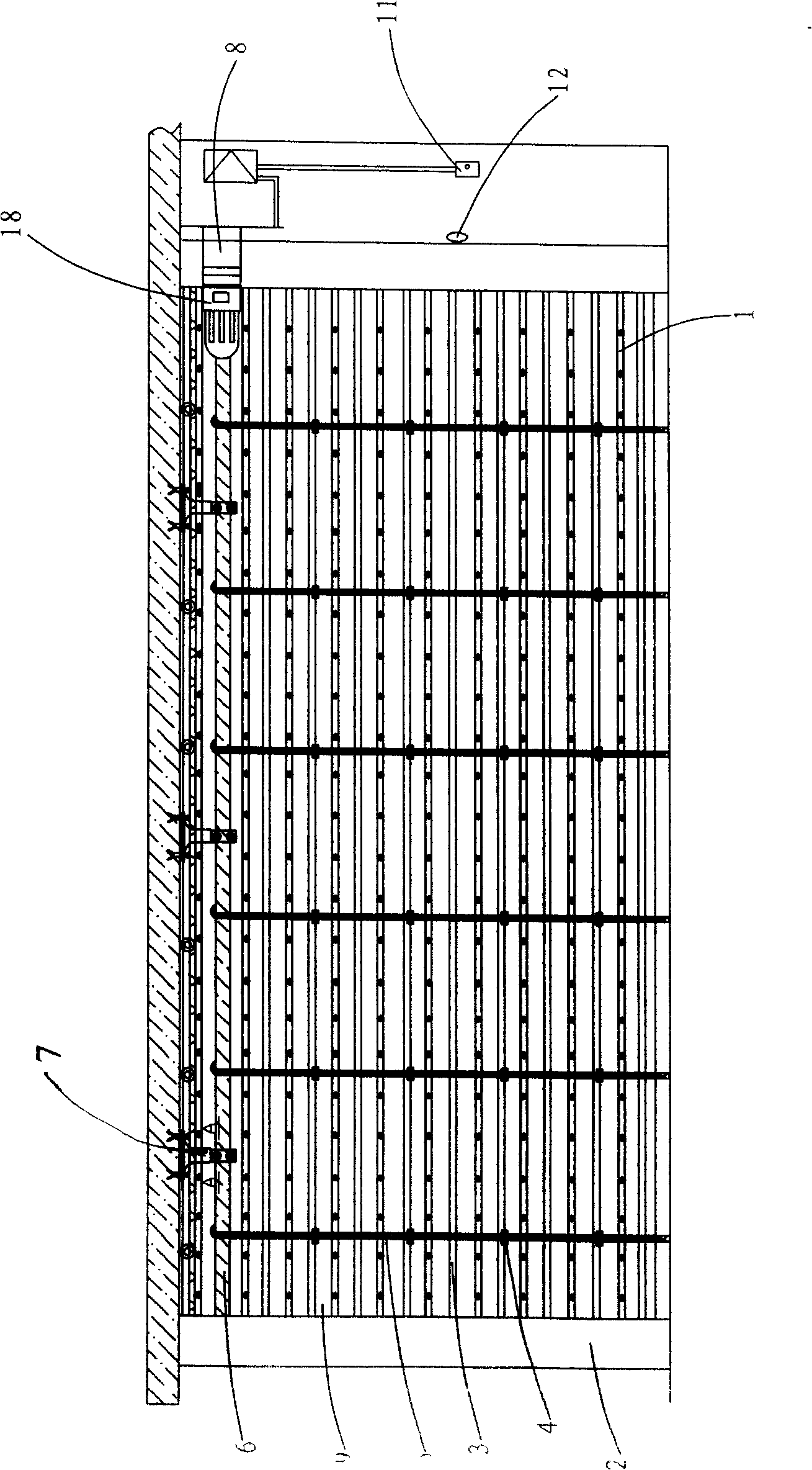 Inorganic fire-resisting rolling shutter which can be large span lifted