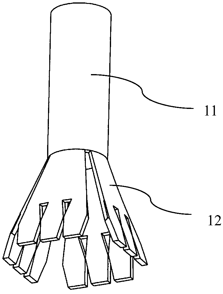 Radial electrospinning nozzle based on differential polygonal blades