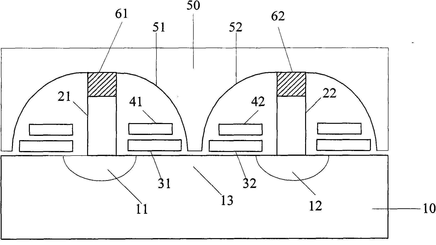 Contactless nanocrystalline split-gate flash memory sharing word line and manufacturing method thereof