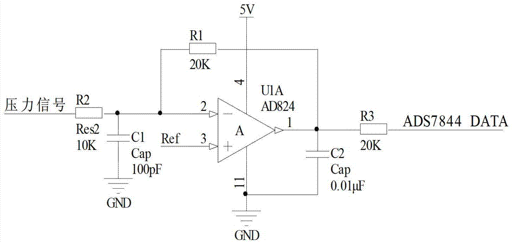 Pipeline weak leakage detecting device and detecting method based on fuzzy hyperbolic chaos model