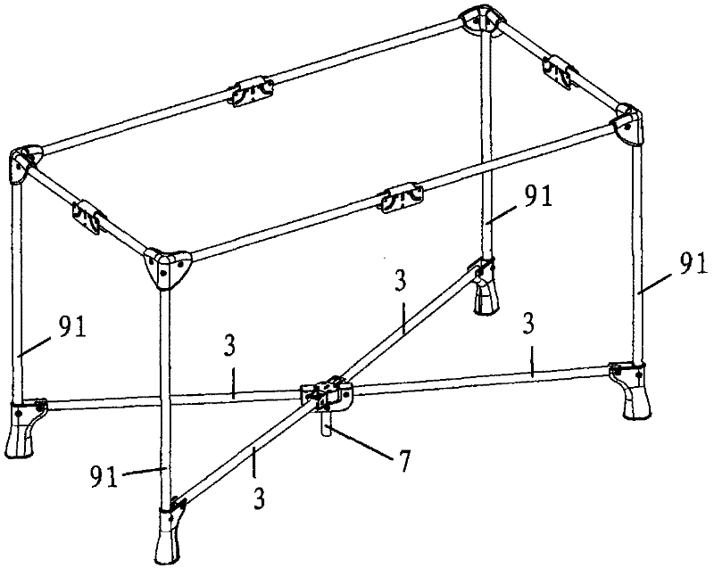 Folding device for underframe of foldable children's bed
