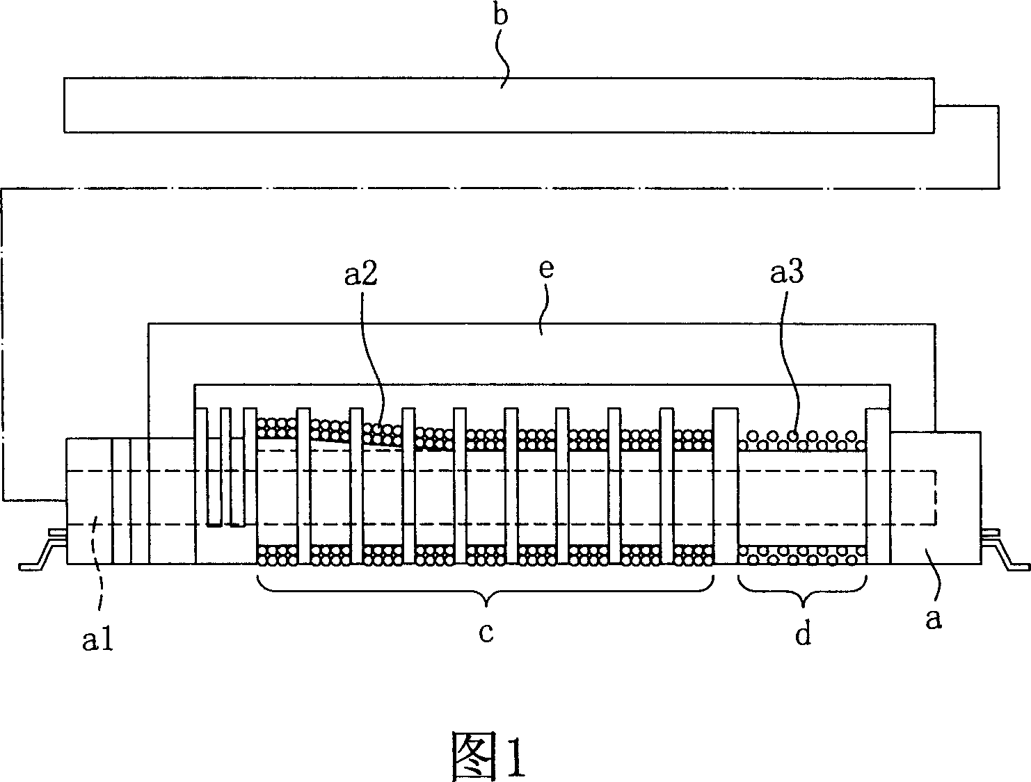 High voltage transformer for controlling the leakage inductance