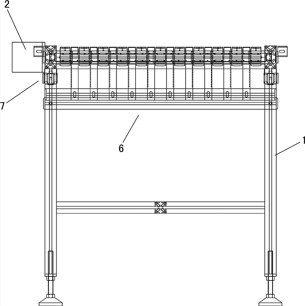 Cup conveyor belts for sheet forming machines