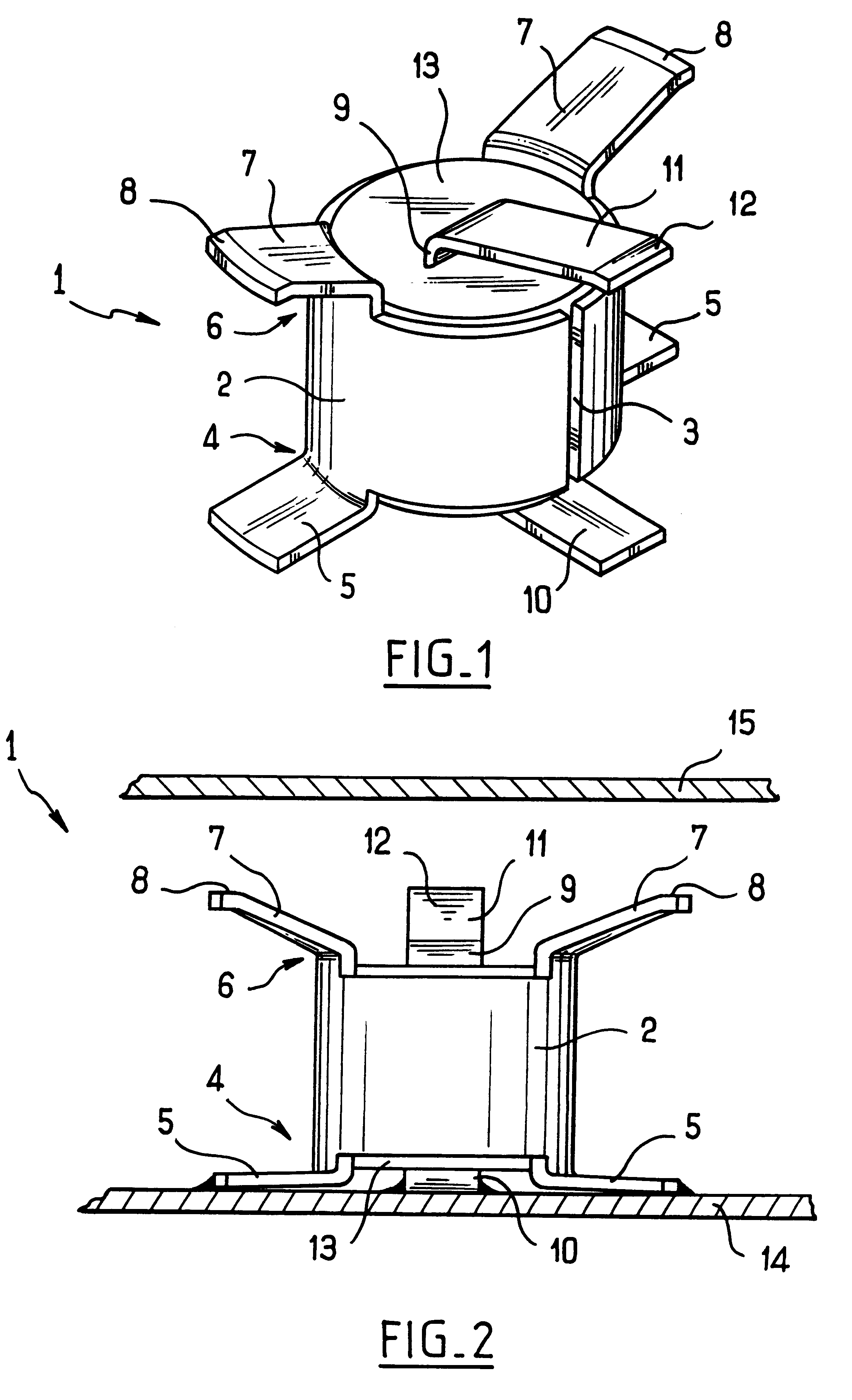 Coaxial coupling for interconnecting two printed circuit cards
