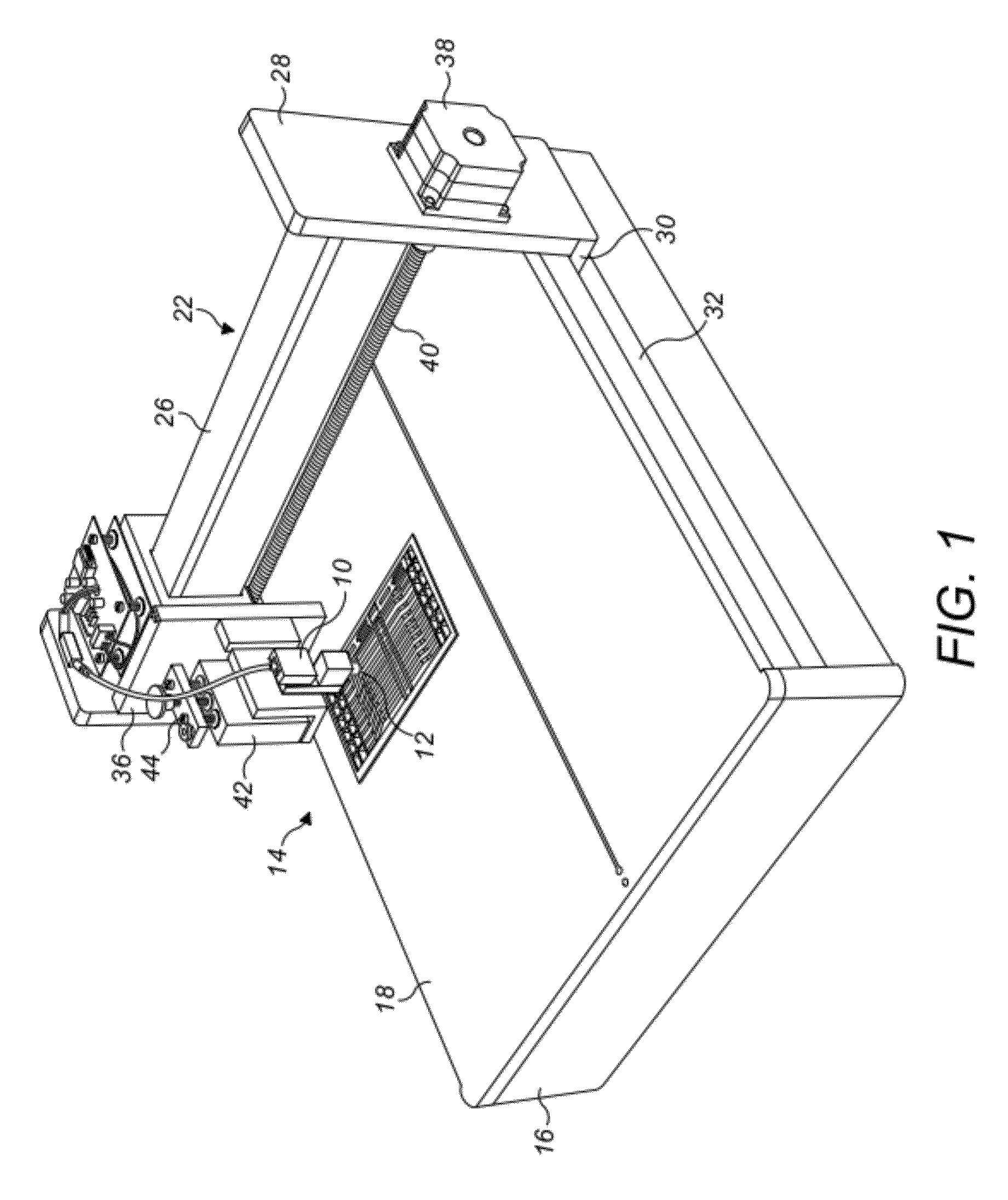 Apparatus and method for measuring charge density distribution