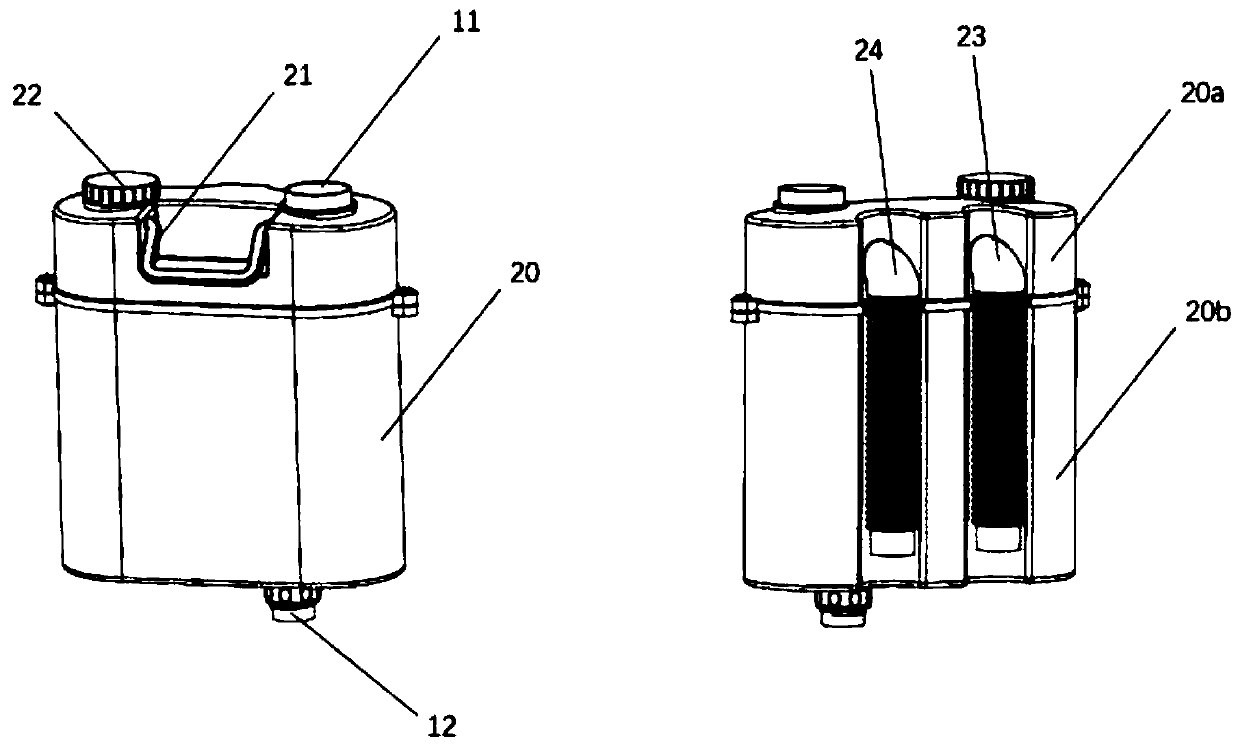 Child-mother water tank for wet floor cleaning equipment and equipment