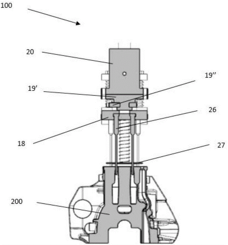 Device and method for precleaning residual sand in inner cavity of water jacket of cylinder