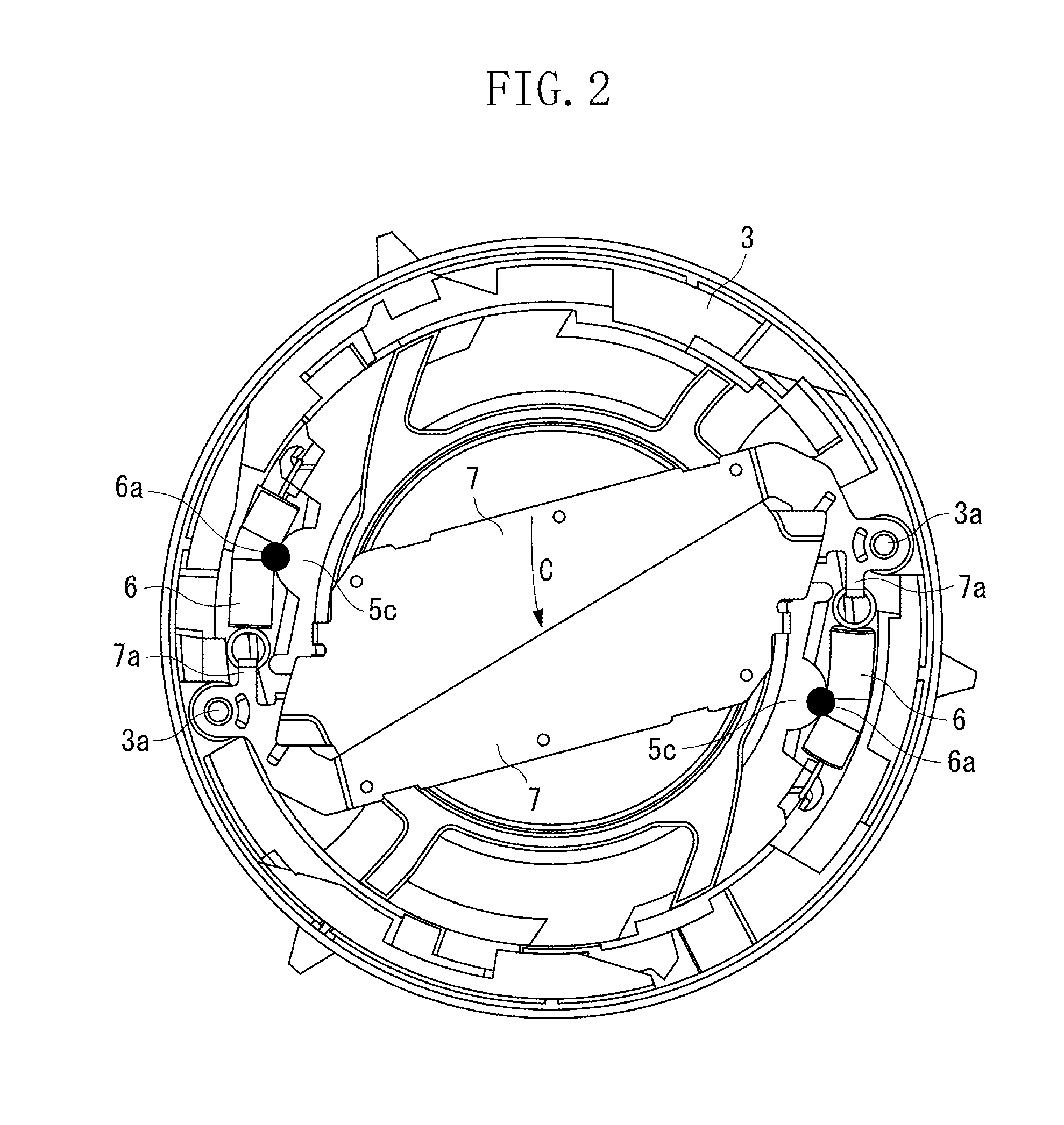 Lens barrel and camera including lens barrel