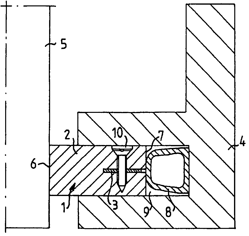 Arrangement for the treatment of cellulose pulp