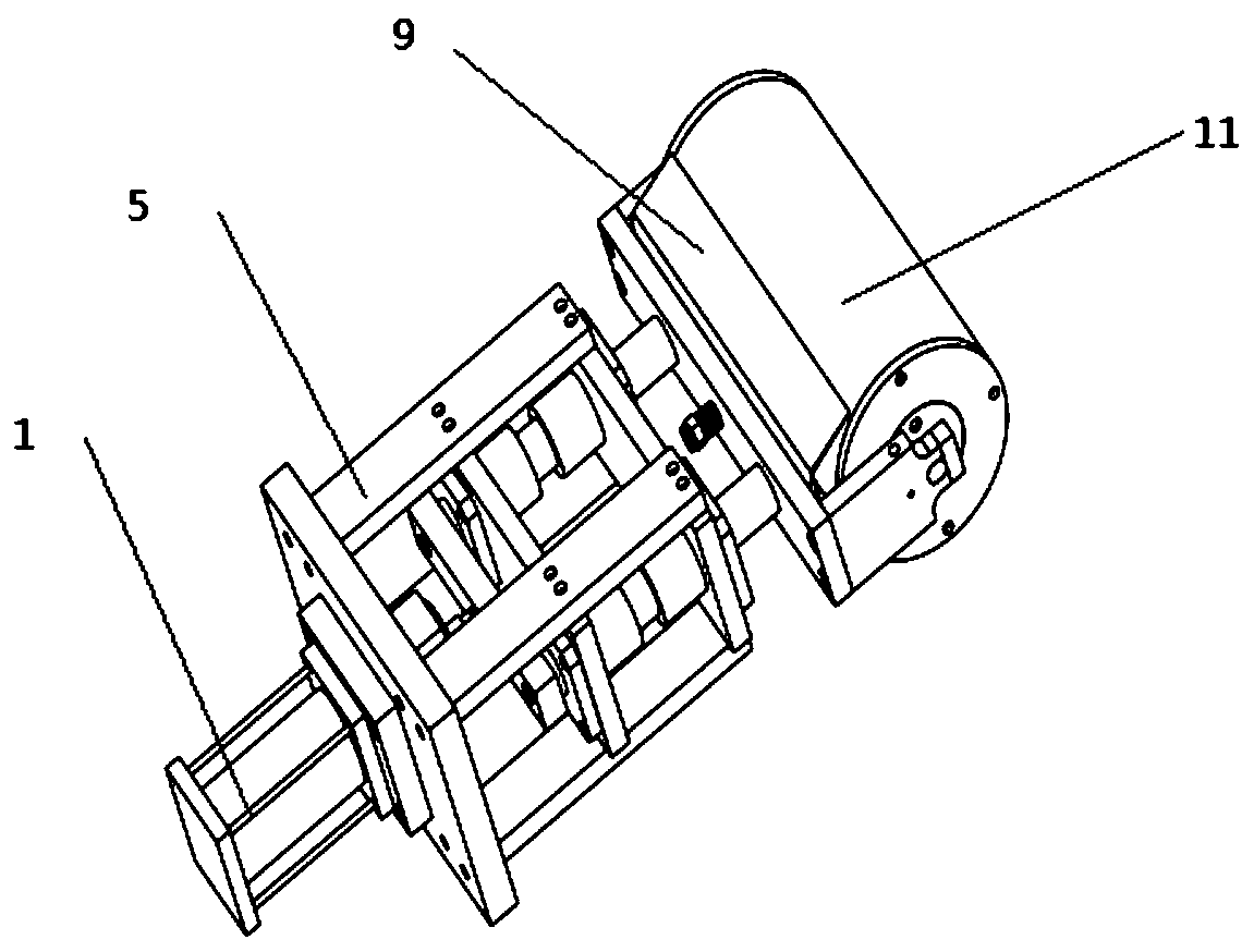 A molding mechanism for winding or laying composite material prepreg tape
