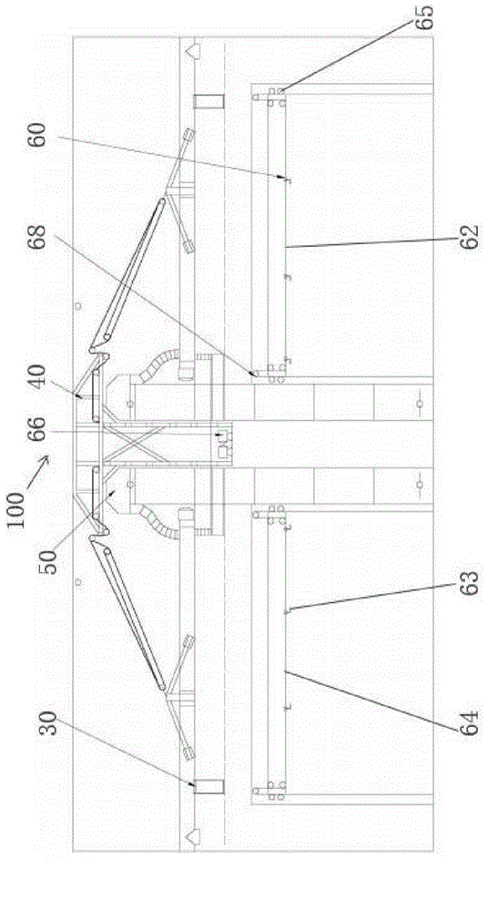 Shipborne bulk material loading and unloading device