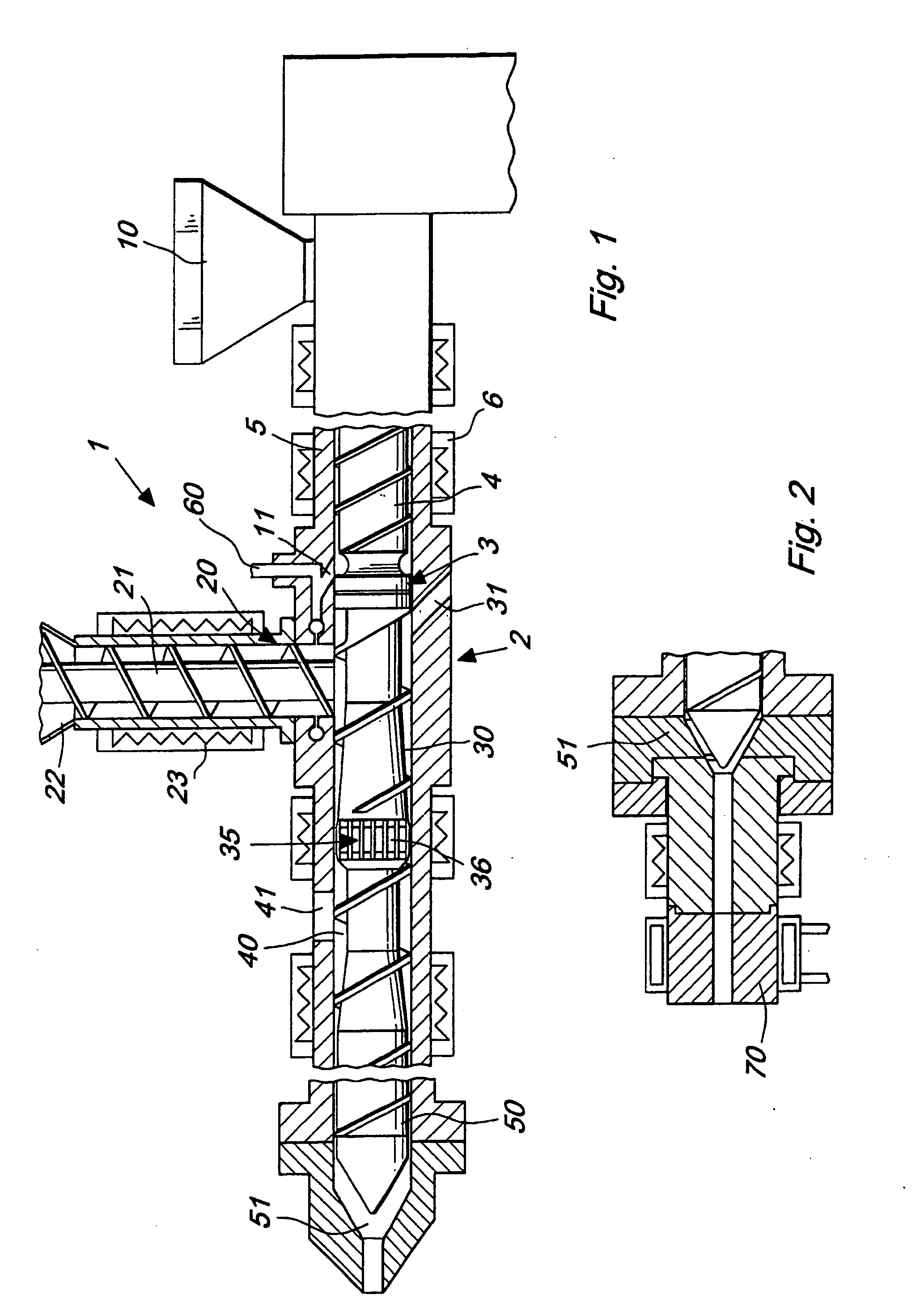 Method for producing composite materials such as thermoplastic resins with mineral and/or vegetable fillers