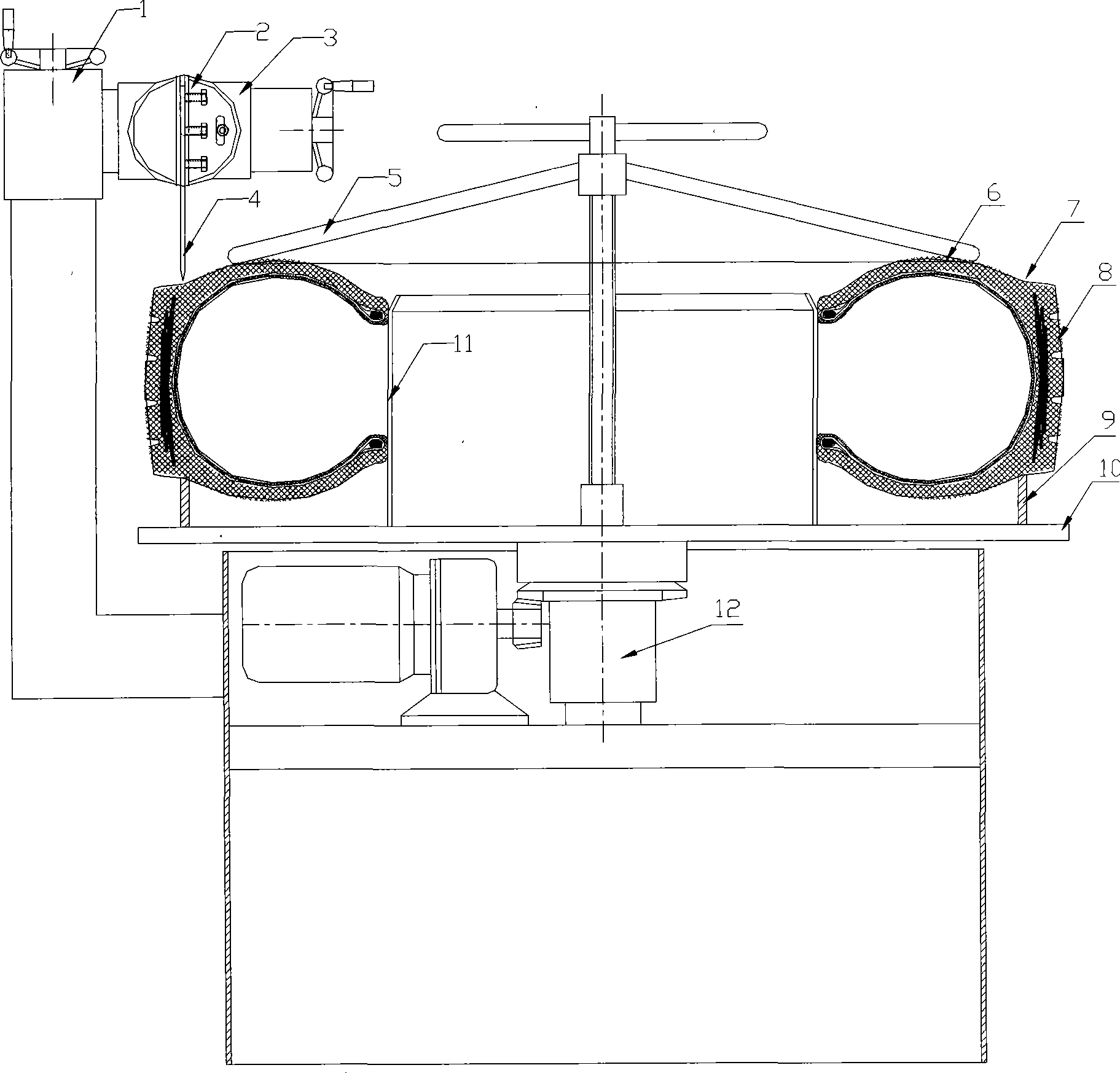 Machine for peeling tread of tyre