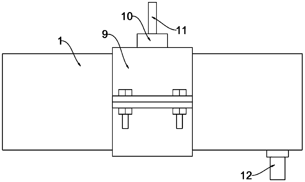 Low-temperature pipeline mounting structure